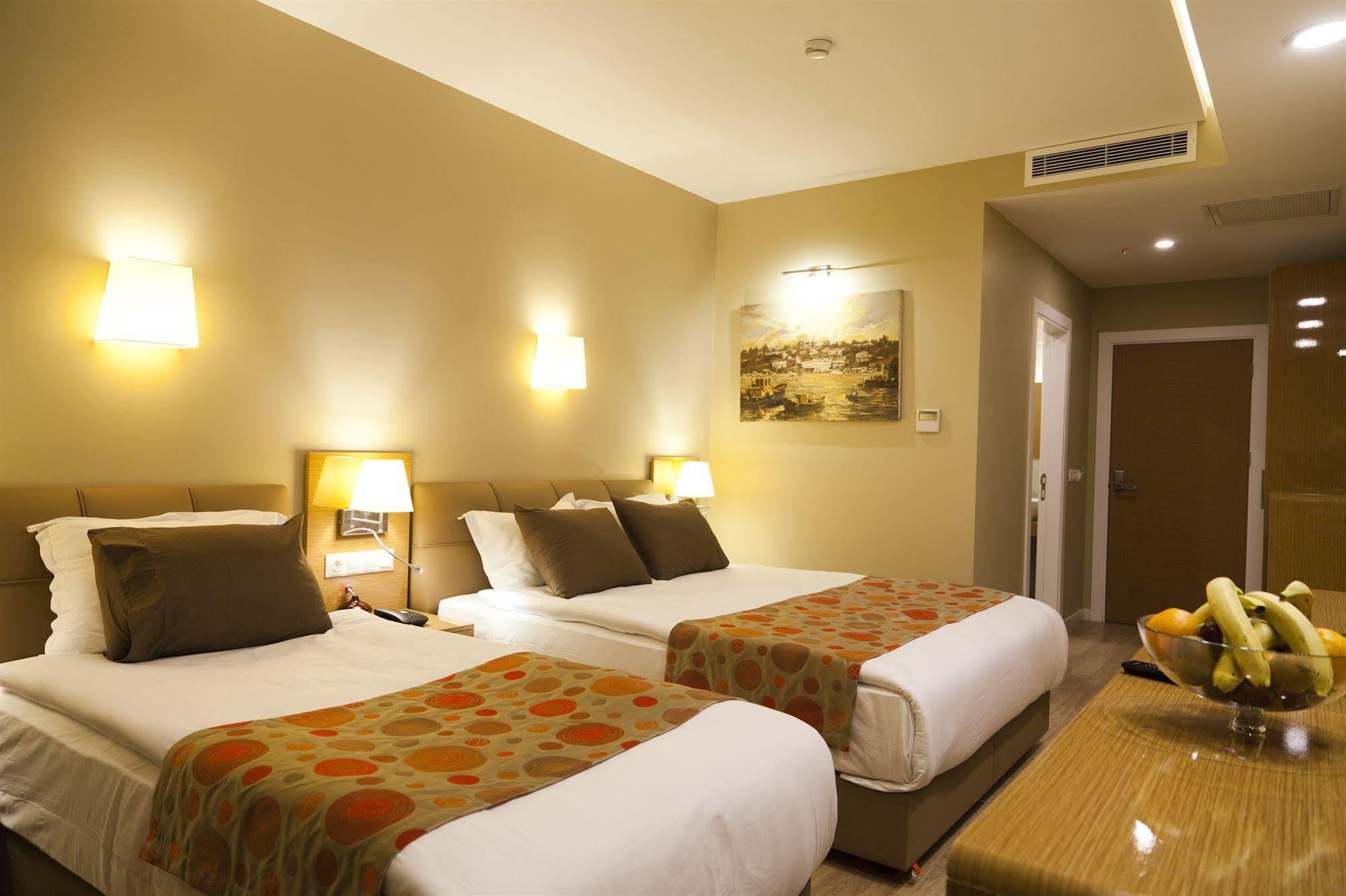 Grand Plaza Hotel Istanbul Exterior photo